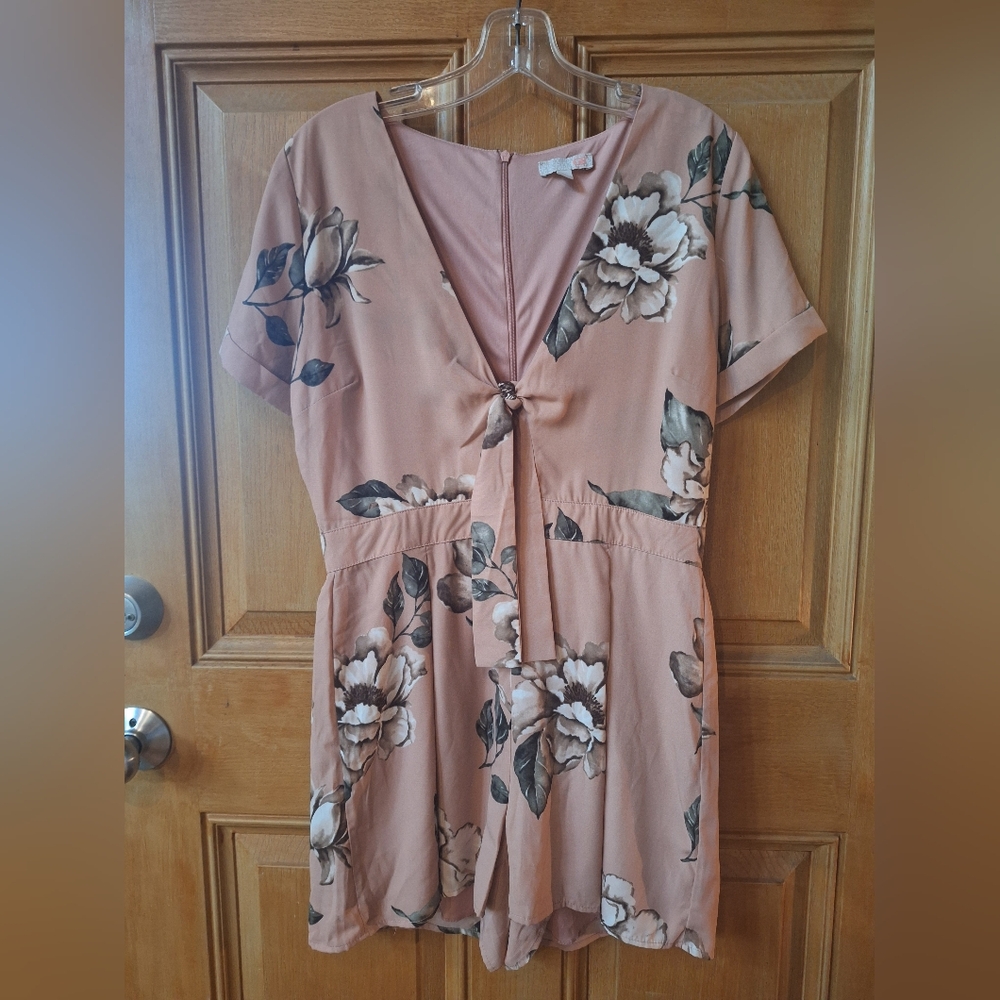 Floral Keyhole Tie-Front Romper Sz Large By GB